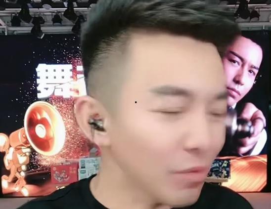 吃瓜跳舞网红是谁呀视频,视频走红背后的故事