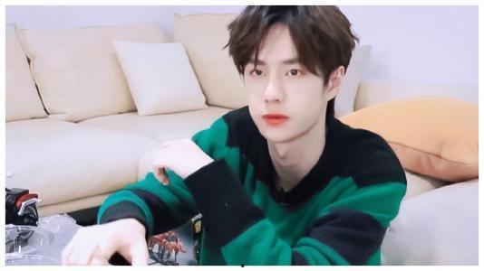 娱乐圈吃瓜王一博,娱乐圈吃瓜界的“瓜王”传奇